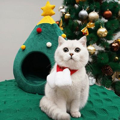 China Viable Exquisite Soft Cloth Pet House Durable Workmanship Christmas Tree Shape Christmas Tree Shape Interior Design Cat House for sale