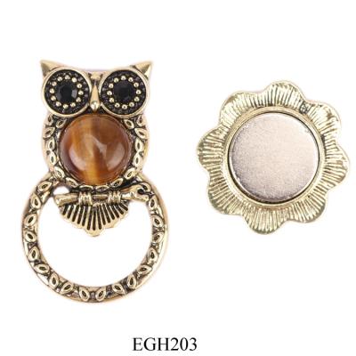 China ALLOY Multifunctional Fashion Owl Pattern Magnet Eyeglass Holder for sale