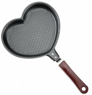 China Sustainable Kitchen Pan Mini Egg Frying Pan Lovely Form Stainless Steel Pan Heart Frying for sale