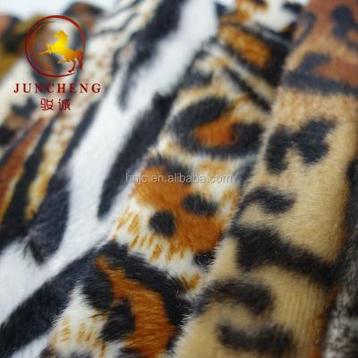 China 100% Polyester 3mm Plush Leopard Animal Skin Flame Retardant Print Imitate Super Soft Velboa for sale