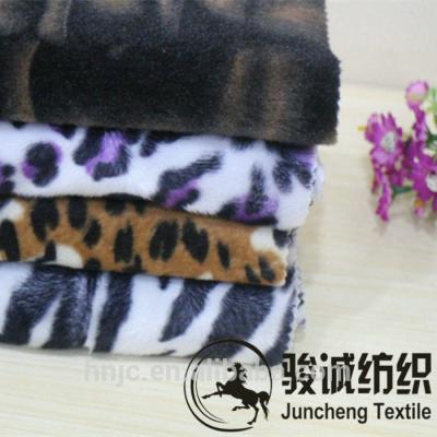 China Decoration Animal Skin Print Plush Soft Comfortable Fabric For Warm for sale