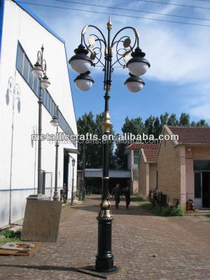 China Decorative Square Saudi Arabia Style Cast Iron Road Lighting Pole for sale