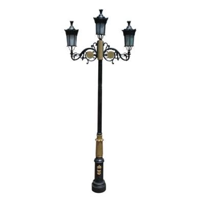 China Single Arm Square Cast Iron Road Lighting Pole for sale