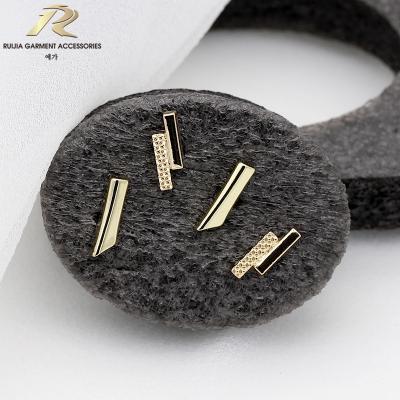 China Simple Design 15mm 16mm Metal Rectangle Durable Zinc Alloy Decorative Leg Sewing Button For Clothing for sale