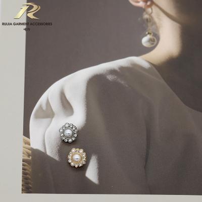 China Crystal Rhinestone Pearl Embellishments 11mm Viable Gold Metal Leg Sewing Shirt Buttons For Clothing for sale