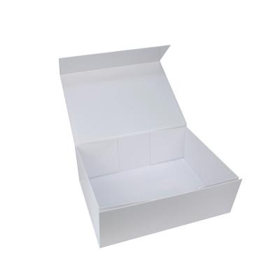 China New Recyclable Custom Cardboard Printed Logo Closure Recyclable Magnetic Gift Box for sale