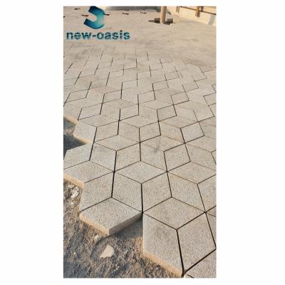 China Misty yellow light yellow  Rusty  yellow granite paving stone diamond  paving rhombic design irregularG682  paving cube stone zu verkaufen