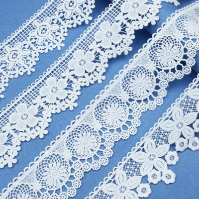 China Polyester Viable Wholesale White Embroidery Guipure Lace Trim Decorative Lace Trim Free Sample Lace Trim for sale