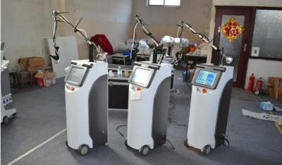 China 220 v 50 hz Vertical Fractional CO2 Laser Machine Facial Blemish , Eye Wrinkle Removal for sale