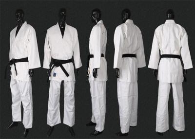 China As artes marciais vestem o uniforme branco do judo com corda lisa do desenho à venda