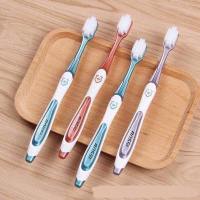 China Blister Hotel Travel Soft Manual Toothbrush Bristle Soft Adult Toothbrush Packaging Sale Plastic Supplier Best for sale