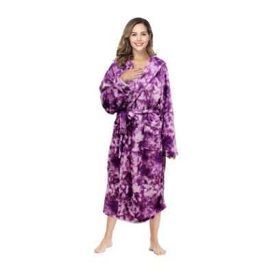 China QUICK DRY Hooded Loungewear Autumn And Winter Plus Size Pajamas Bathrobe Plus Long Section Facecloth Couple Bathrobe for sale