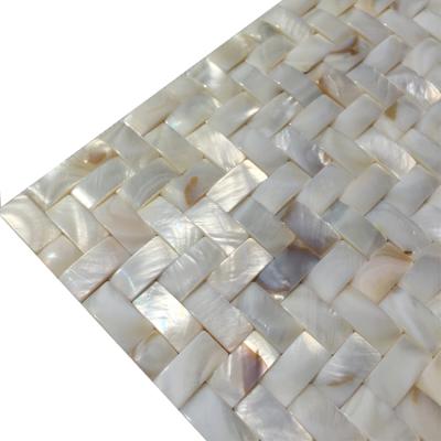 China Shell Mosaic Slab Parquet Hand Knitted Mosaic Weave Pearly Chips Weave Style Shell Mosaic Slab Beige for sale