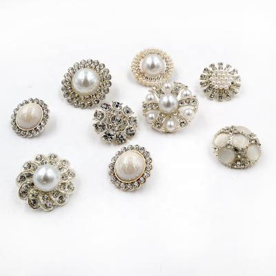 China Washable Rhinestone Buttons For Winter Clothing High Quality Alloy Button Crystal Pearl Two Holes Sew-on Buttons for sale