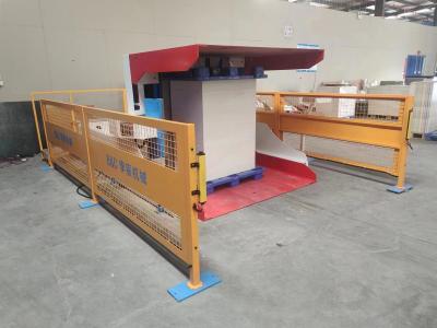 中国 Efficiently Turn Pallets with Automatic Stacker Pile Turner Machine align and dust removing 販売のため