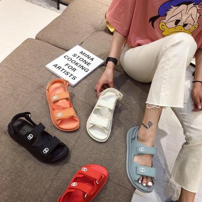 China 2021 new style waterproof hot sale original fashion outdoor women's fashionable sandals for teens for sale