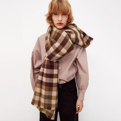 China Fashion Hot Sale Fashion Plaid Shawl Tan Scarf Soft Artificial Wool Shawl For Ladies for sale