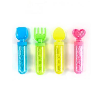 China Cheap Price Summer Plastic Toy Cutely Mini Soap Bubble Short Bubble Wand Set for sale