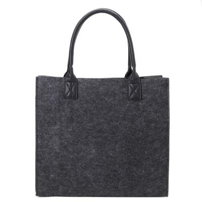 China Handled Custom Made Silk Screen Printing Logo  Fashion Eco-friendly Customized Gray Color Felt Shoulder Bag With PU Shoulder for sale