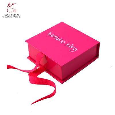 China Recyclable Custom Christmas Paper Gift Box Fancy Packaging for sale