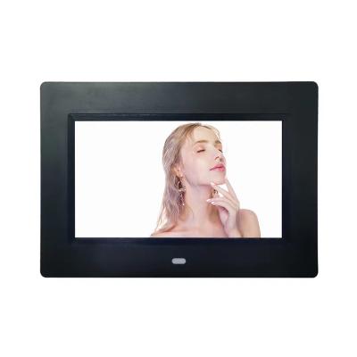 China Somy M3 1024*600 Fashional Digital Photos Videos Pics Share Digital Photo Crystal Display 7 Inch Screen Liquid Video Photo Brochure for sale