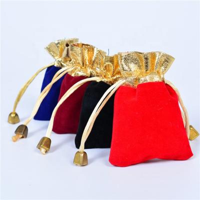 China Stock Wholesale Red Velvet Jewelery Packaging Bag Jewelery Pouch Recyclable Drawstring Beads Tote Bag for sale