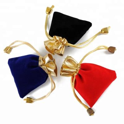 China Small Recyclable Black Velvet Jewelry Pouches Soft 7x9cm Cords Pouches Wholesale for sale