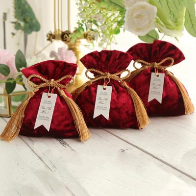 China Recyclable Creative Red Velvet Bags Drawstring Favor Bags for Wedding Gift Gold Drawstring Gift Velvet Bag Small Candy Pouches for sale