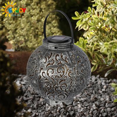 China Decorative Retro Lantern Waterproof Solar Outdoor Hanging Garden Table Light Lamp With Handle for sale