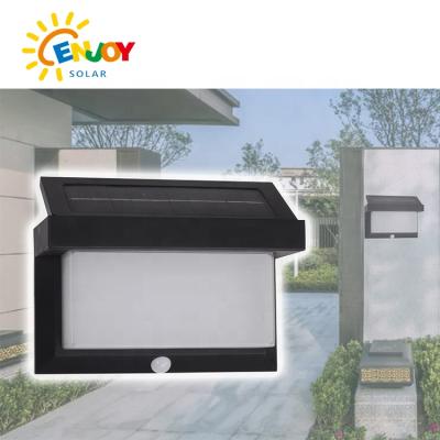 China ENJOYSOLAR LED Outdoor Security Auto On/Off Motion Sensor Garage Light PIR Motion Detector Solar Powered Waterproof IP65 Solar Lights for sale