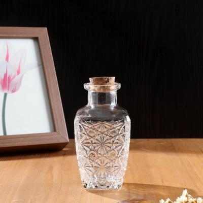 China Unique Lid Eco-Friendly Reed Diffuser Bottle Transparent Cork by Reed Diffuser Glass Bottle With for sale