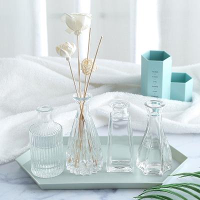 China Hot Selling Eco-friendly and High Quality Perfume Diffuser Bottle Glass Reed Diffuser Bottle Custom Made for sale