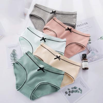 China Anti-Static Ready To Ship Mid Waist Cotton Ladies Underwear Women Low Price Plus Cotton Panties for sale