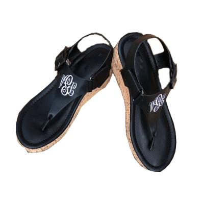 China Fashion Trend Bridesmaids Monogrammed Womens Summer Flip Flops Leather Sandals Personalized T Strap Cork Sandals for sale