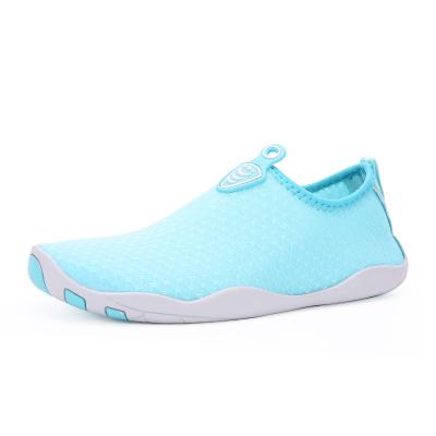 China Popular Factory Direct Selling Anti-Smell Men's Quick-Drying Anti-Slip Mesh Anti-Slip Water Shoes Water And Shoes Beach Swimming Sneakers for sale