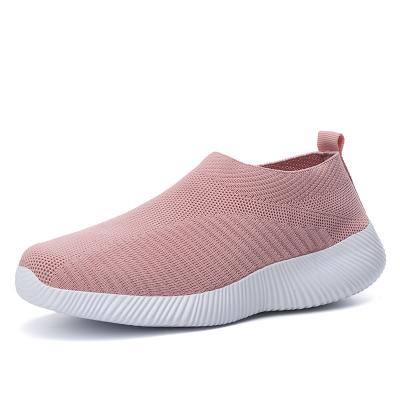 China Cushioning in 2023 popular factory sales breathable and comfortable sports shoes breathable sneakers to fly weaving sports shoes for women for sale