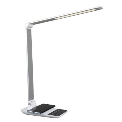 China New modern hot sale luxury wireless table lamps charger 10W desk lamp smart reading light for sale