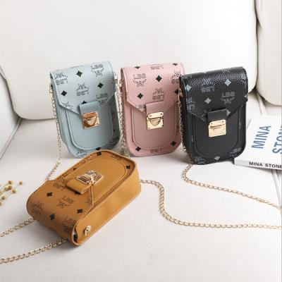 China 2021 new women's letter printing printed fashion one-shoulder bag waterproof small mobile phone sloping cross bag for sale