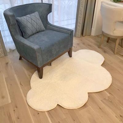 China Cloud Shape Faux Washable White Soft Wool Shaggy Carpet Rug Indoor Decorative Alfombra for sale