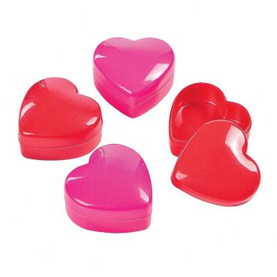 China Who respects the environment; Factory Outlet Factory Directly Sell Wholesale Cheap Plastic Rated Mini Heart Shaped Top Containers For Promotional Gifts for sale