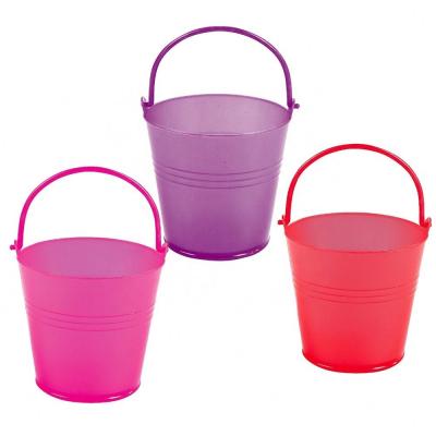 China 2019 Viable Mini Round Valentine Color Pails Promotional Cheap Customized Small Plastic Pails With Handle For Packing And Storage for sale