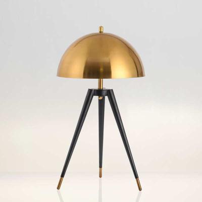 China Tieyi creative modern simple industrial decorative table lamp tripod modern designer table lamp for sale