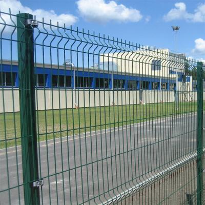 China Easily Assembled Popular Hot Sale PVC Coated Welded Wire Mesh Curved Fence V Fold 3D Triangle Fence for sale