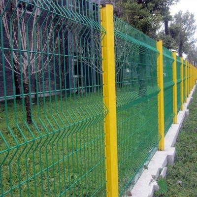 China Easily Assembled Powder Coated Welded Mesh Fence Garden Decoration 3D Curved Wire Mesh Fence Panel for sale