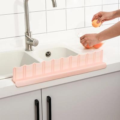 China Viable Hot Sale High Quality Kitchen Silicone Portable Sink Cleaning Tool Splatter Guard for sale