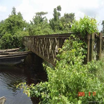 China El panel de lanzamiento portátil del puente de Bailey 45 metros del palmo de puente de la estructura de acero con la cubierta en venta