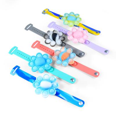 China 2021 Silica Gel New Arrival Rainbow Bracelet Jumping Spinner Glow It Octopus Jumpy Person Spinner Bracelet for sale