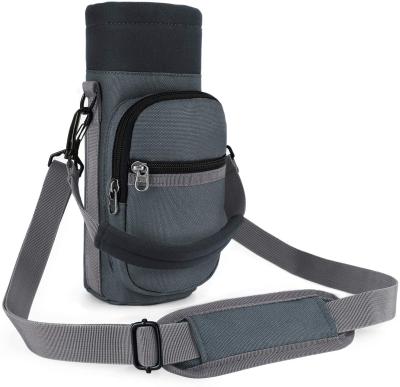 中国 Wholesale water bottle carrier holder bag with shoulder water bottle pouch holder shoulder strap 販売のため