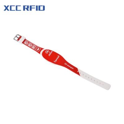 China XCC Waterproof/Waterproof Hot Sale 125khz Silicone Wristband Acesse Command Hitag1 Wristband RFID Wristband ISO1784/85 SI RFID Wristband Door Lock for sale