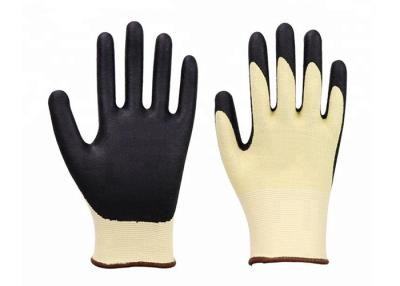 China Guantes resistentes del corte respirable hermoso, guantes del trabajo de la prueba de la puntura del látex de espuma en venta